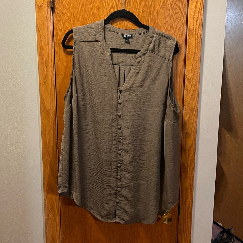 Torrid tank blouse
